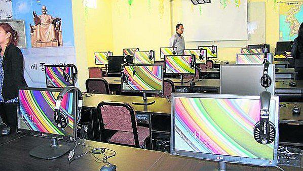 Piura: Ministerio de Relaciones Exteriores donó equipos informáticos a colegios damnificados