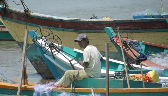Crearán banca comunal para dar créditos a pescadores artesanales