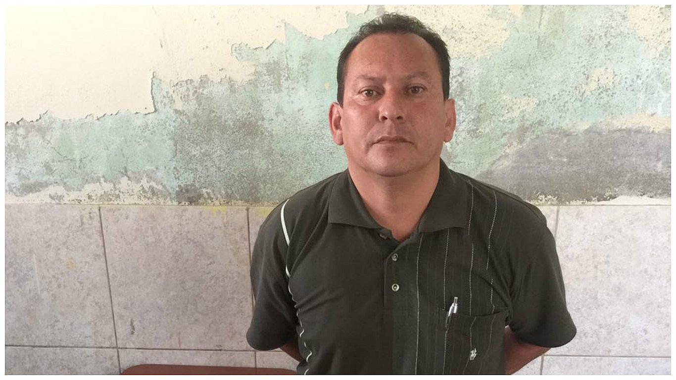 Moche: Intervienen a un presunto estafador en colegio (VIDEO)