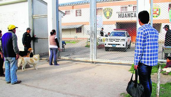 Rayos X delata a dos abogadas que ingresaban con  celular al penal