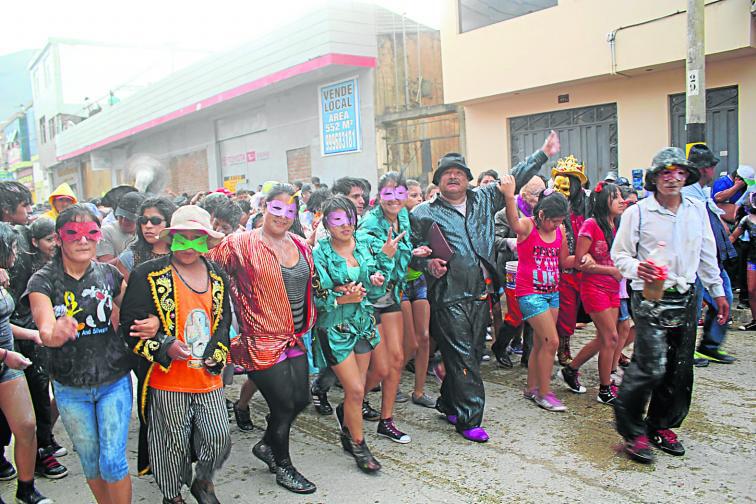 "Don Calixto" alista correo y bando carnestolendas  