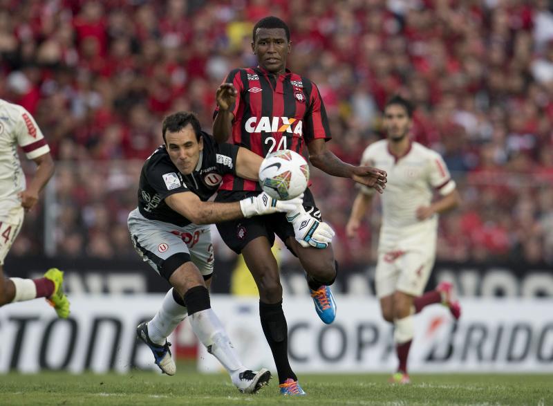 Universitario cayó goleado en Brasil y quedó eliminado de la Libertadores
