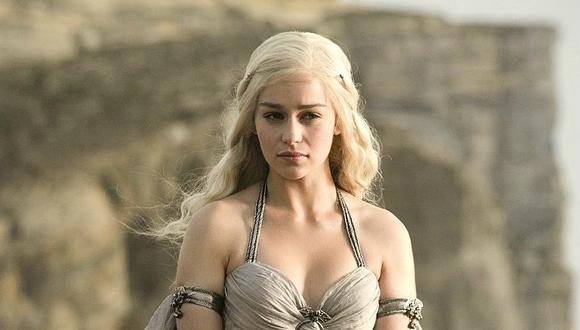 Emilia Clarke defiende el contenido sexual de Game of Thrones