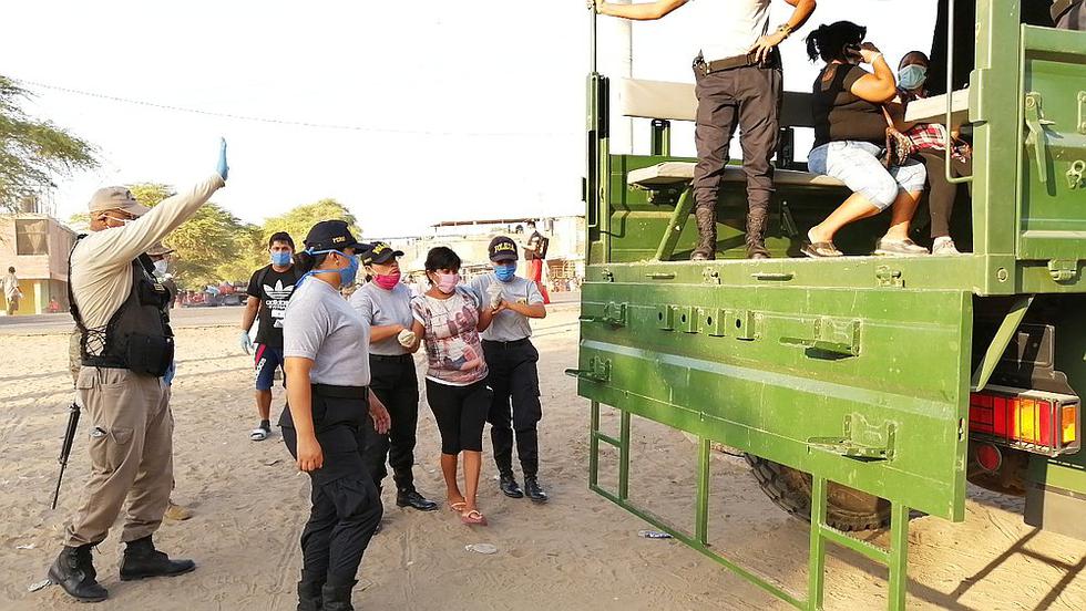 Piura: Al menos un centenar de mujeres detenidas en apenas tres horas de nueva restricción por género (GALERÍA)
