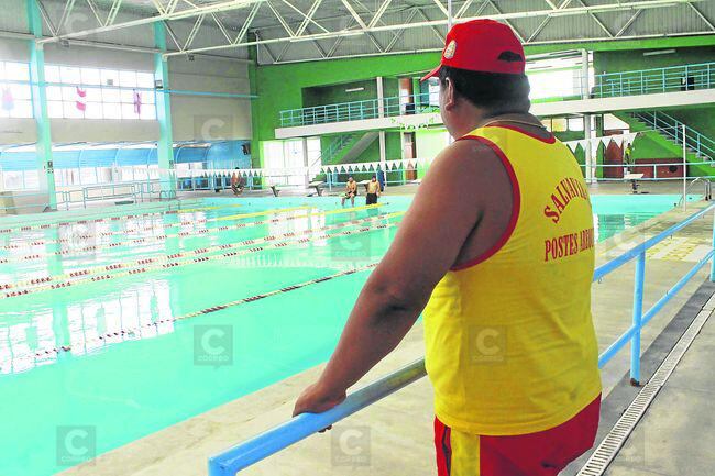 Se imcumplió el reglamento de seguridad en la piscina de Cayma