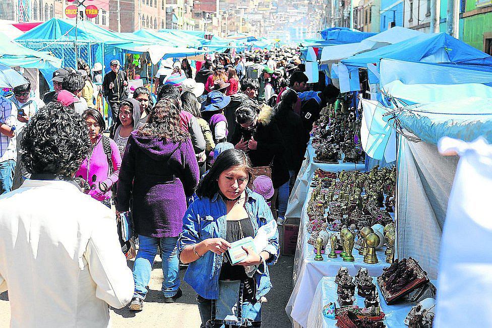 Feria de Alasitas de Puno no da para más y culminará mañana al mediodía