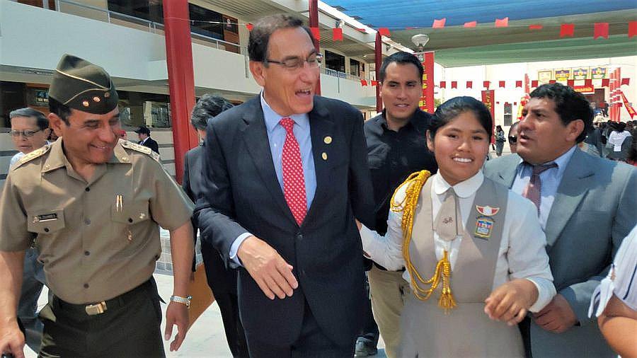 Colegio Simón Bolívar celebra 193 años con visita del presidente