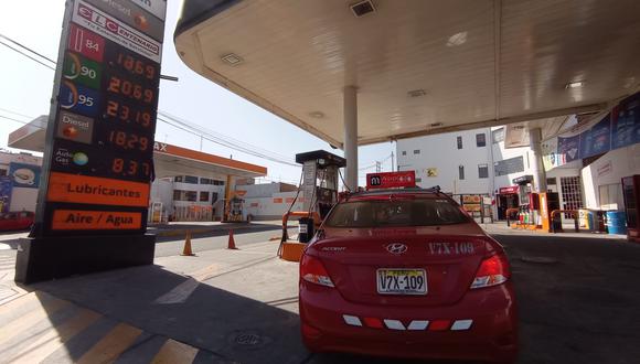 Precio de la gasolina sigue elevada en grifos de la ciudad. (Foto: GEC)
