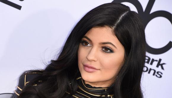 Kylie Jenner comúnmente causa revuelo en las redes con sus publicaciones. (AFP)