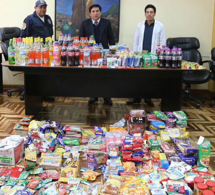 Incineran media tonelada de productos vencidos