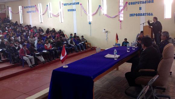 Charlas técnicas gratuitas a estudiantes en Espinar - Cusco