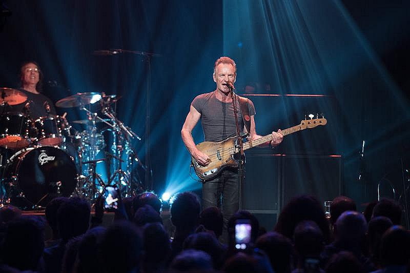 ​El Bataclan reabre con Sting un año después de atentado terrorista