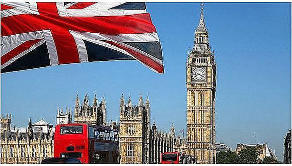 ​Reino Unido: La reina Isabel firma la ley que autoriza la activación del Brexit