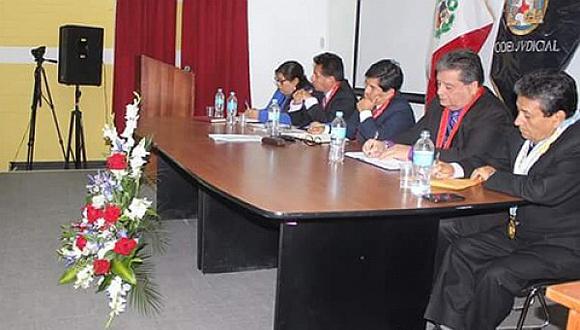 Mesa de diálogo “Justiciamanta Rimaycusunchik” en Chincheros