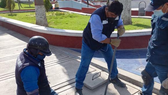 Personal de EPS Tacna cortó las conexiones clandestinas de la comuna de Ciudad Nueva.