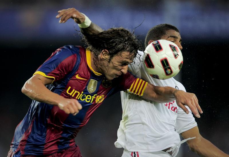 Puyol sufre una rotura en el pómulo derecho