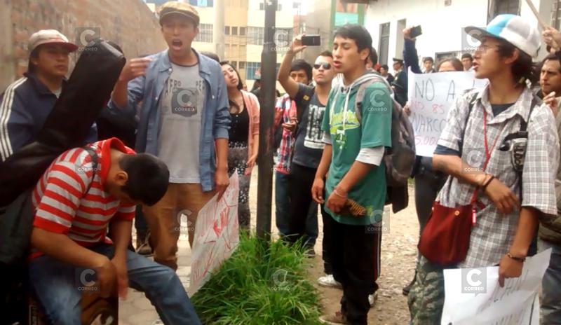 Huancayo: jóvenes rapean en Quechua contra Alan García (VIDEO)