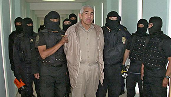 Imagen de archivo del ex jefe del cártel mexicano de la droga, Rafael Caro Quintero, bajo custodia en la prisión "Puente Grande" en Guadalajara el 29 de enero de 2005. (Foto: AFP)
