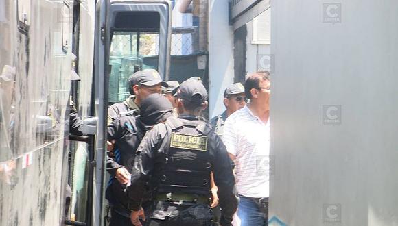 Cusco: Hombre muerde a policía en medio de intervención