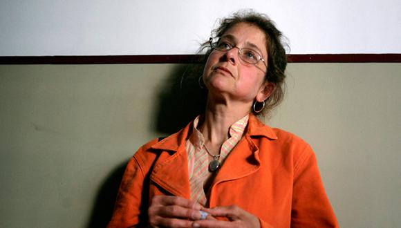 Terrorista Lori Berenson es expulsada de Perú tras 20 años de condena