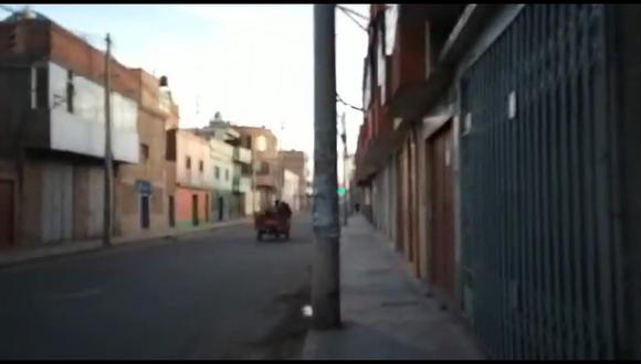Delincuentes recorren calles en mortocarguero y asaltan a transeúntes en Juliaca