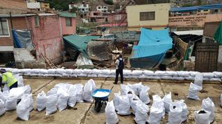 Lluvias en Arequipa: Muro colapsó y viviendas se inundan en Hunter (VIDEO)