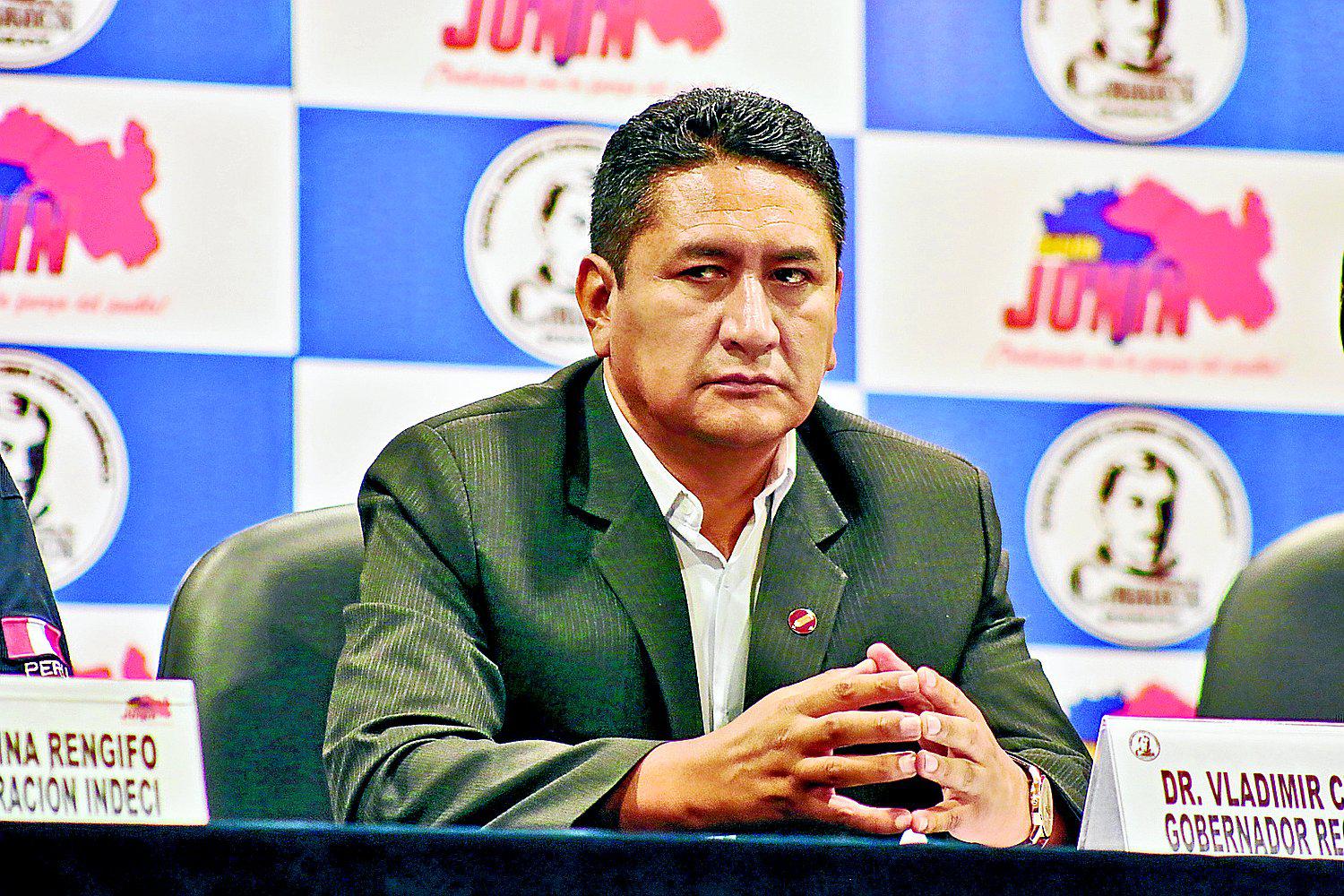 Jueza niega pedido de libertad para Vladimir Cerrón y llama la atención a su abogado