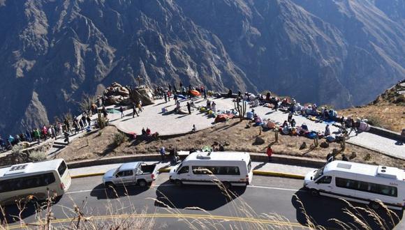 Uno de los lugares más visitados es el cañón del Colca, pero ahora lo hacen turistas locales y nacionales. (Foto: diario Correo)