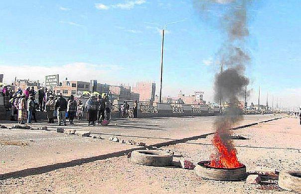 Contundente paro de 24 horas se acata en Juliaca 