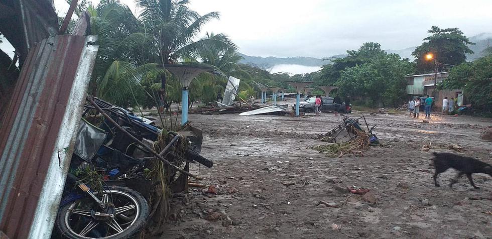 Desborde de río en Sivia destruye 25 viviendas (Fotos)