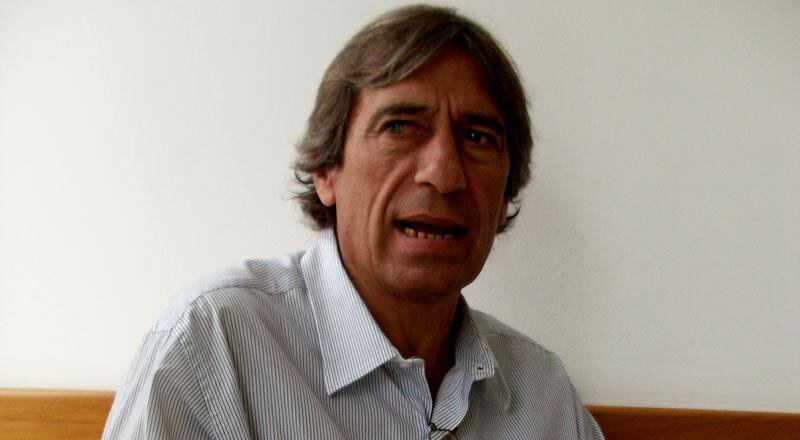 "Los futbolistas deben acostumbrarse a jugar partidos seguidos", dijo Leguía 