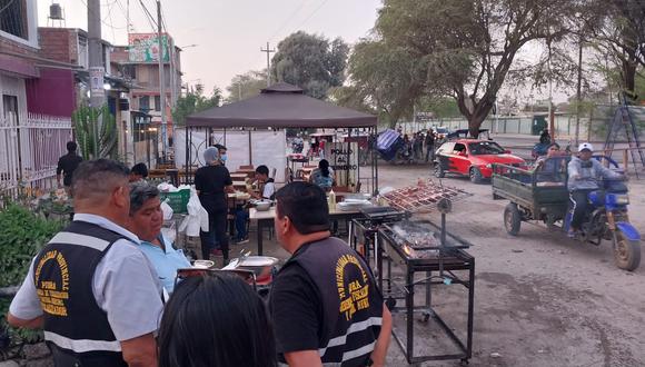 Fiscalizadores de comuna piurana inspeccionaron restaurantes que se ubican en las vías públicas