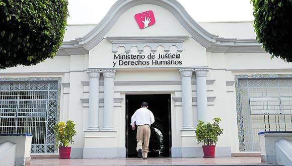 Según la Resolución Ministerial N° 0321-2022-JUS, la abogada del Estado peruano viajará a la ciudad de Curitiba para continuar con las acciones administrativas necesarias.