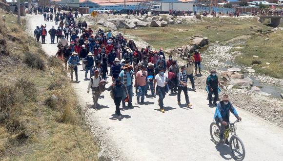 Huelga indefinida contra MMG Las Bambas en Challhuahuacho - Cotabambas