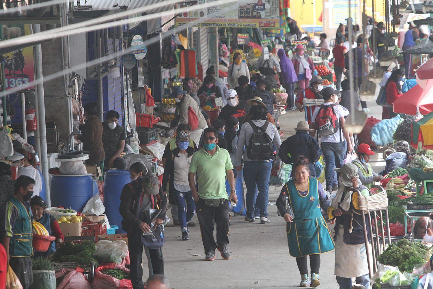 Limitan a dos días venta en grandes mercados de Arequipa
