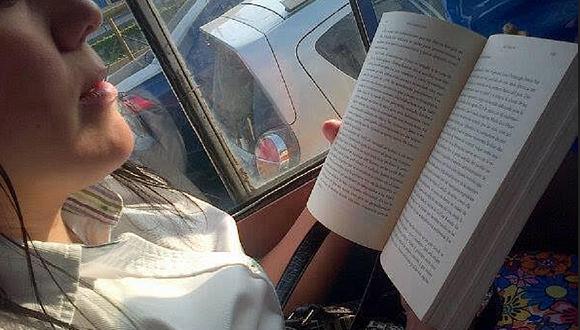 ¿Lees en el bus? Encuentro sobre lectura en horas de intenso tránsito vehicular