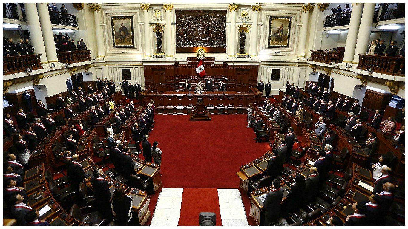 Congresistas de PPK se oponen a ley que sanciona transfuguismo