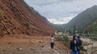 Huancavelica: Deslizamiento de tierra en vías de Izcuchaca