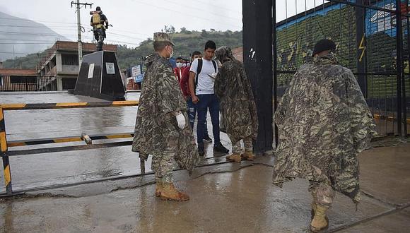 Reservistas del Ejército Peruano se presentan al llamamiento en cuartel de Yanag