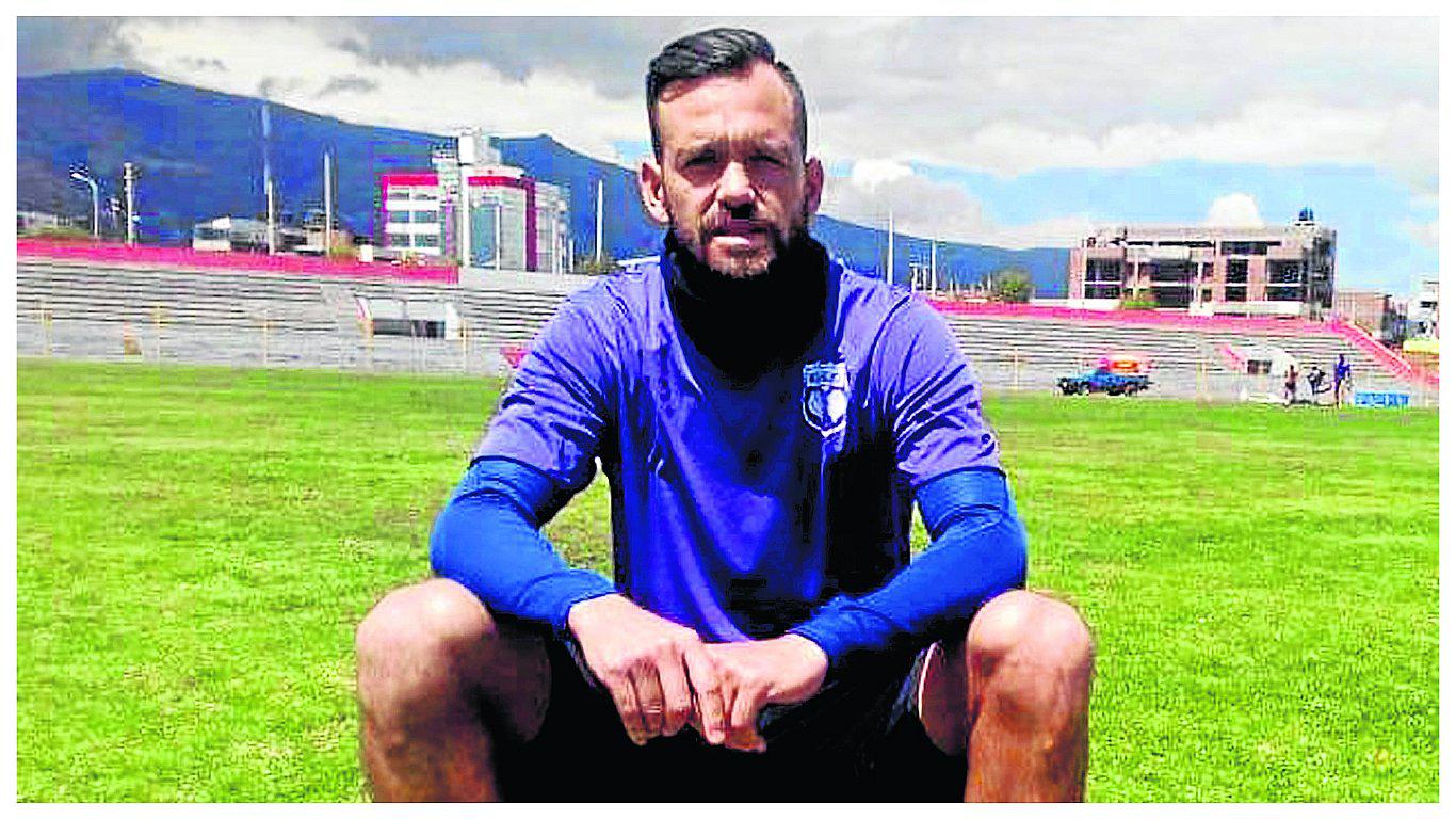 Volante Luis García Uribe llega para reforzar al ‘Rojo Matador’