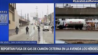 San Juan de Miraflores: Evacúan a vecinos y cierran vías luego de fuga de gas en camión cisterna