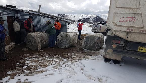 Entregan más de tres toneladas de ayuda para afectados  por nevadas y heladas