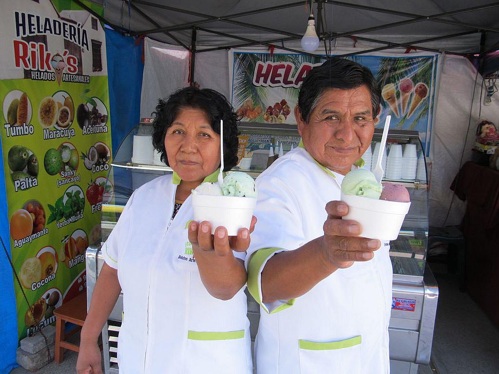 “El helado artesanal se elabora a base de pura fruta”