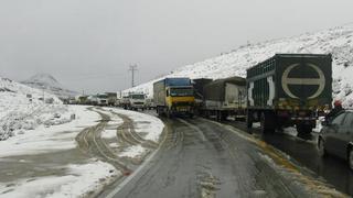 Tránsito restringido en la carretera Arequipa - Puno por intensa nevada