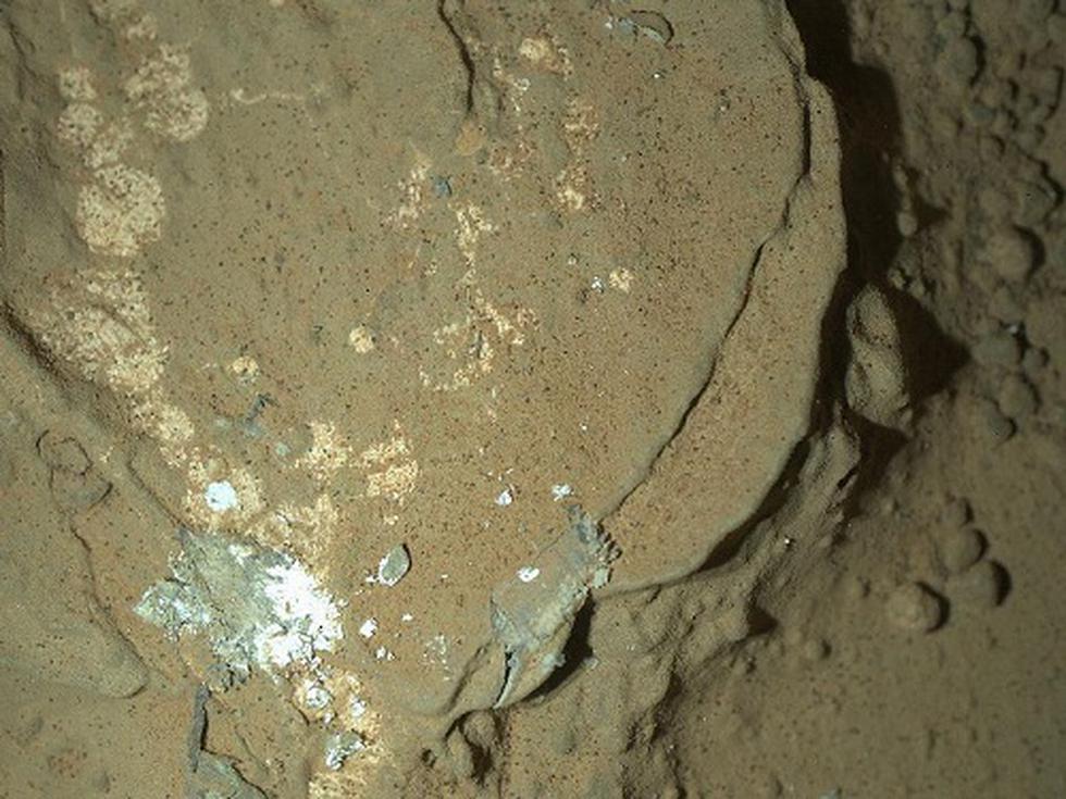 Curiosity toma primeras imágenes nocturnas de Marte