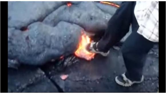 YouTube: Dio un paso sobre lava volcánica y no imaginó lo que ocurriría (VIDEO)