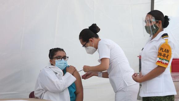 México cumple más del 20% de su primera fase de vacunación contra el COVID-19. (EFE/Sáshenka Gutiérrez).