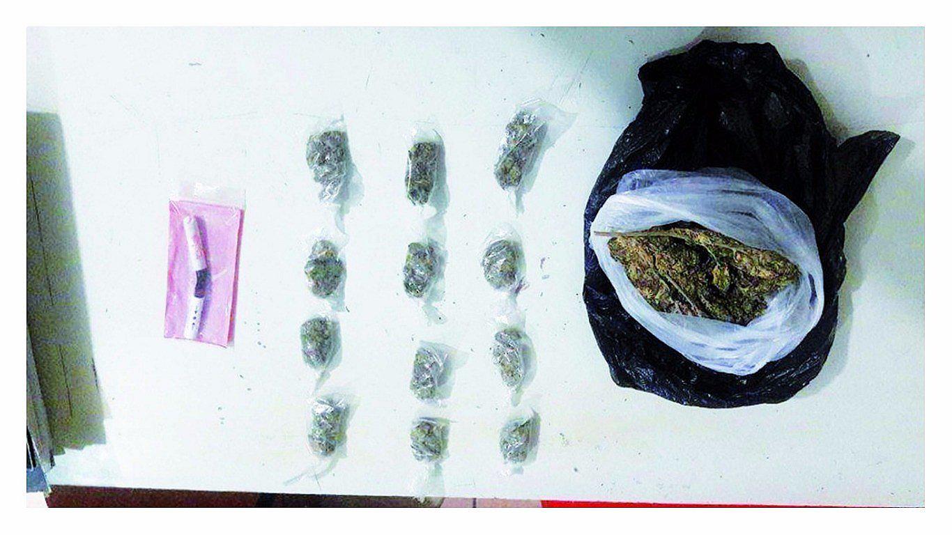 Piura: Adolescente cae con droga en colegio 