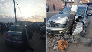 Tacna: Estrella auto contra poste tras excederse consumiendo licor
