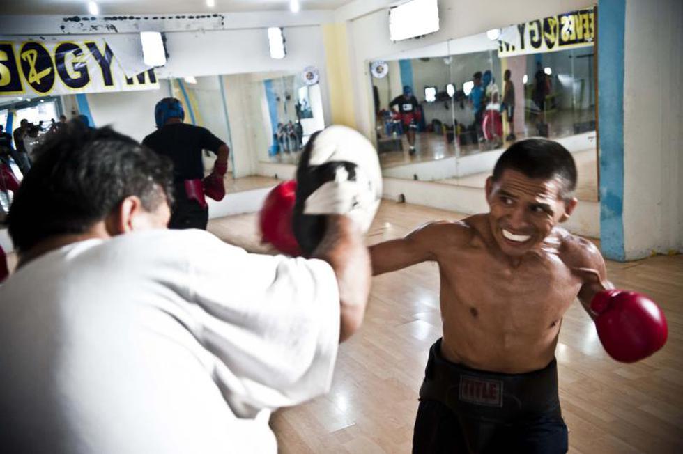 Boxeador Alberto Rossel el más grande de los chiquitos